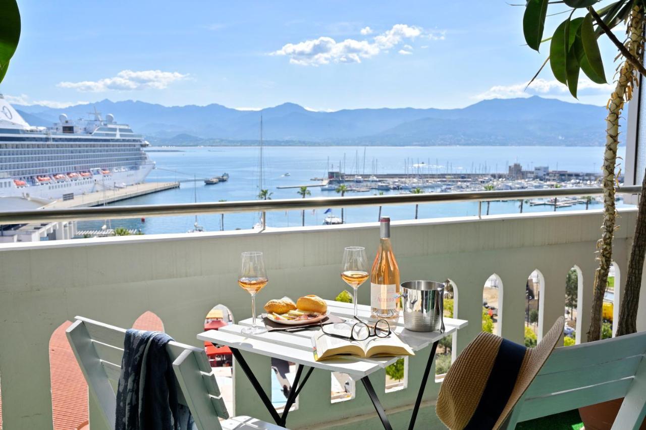 Hotel Du Golfe Аячо Екстериор снимка