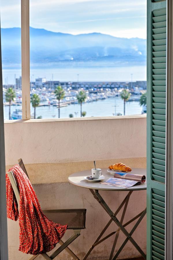 Hotel Du Golfe Аячо Екстериор снимка